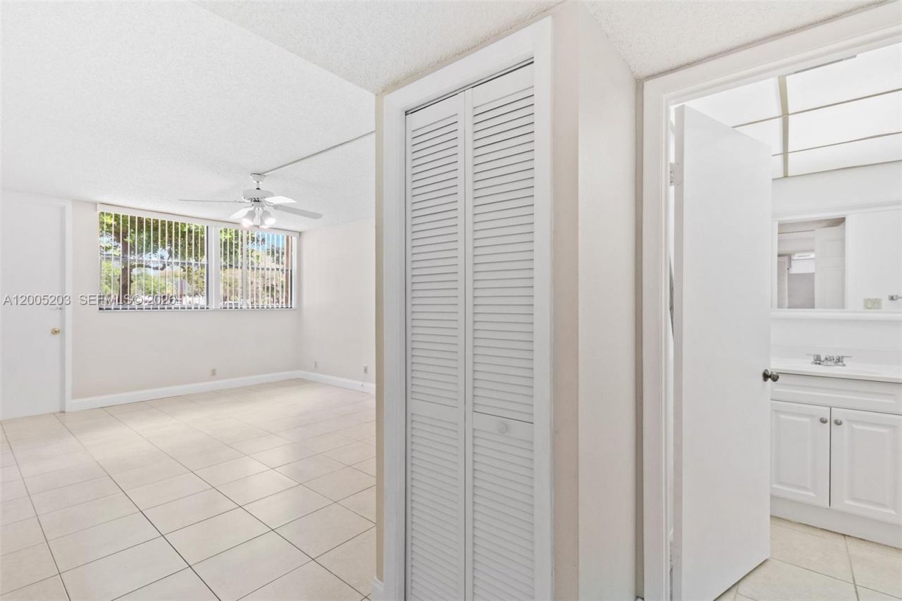 16400 Golf Club Rd, Unit 104, Weston, FL 33326 Photo
