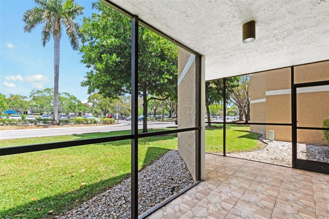 16400 Golf Club Rd, Unit 104, Weston, FL 33326 Photo