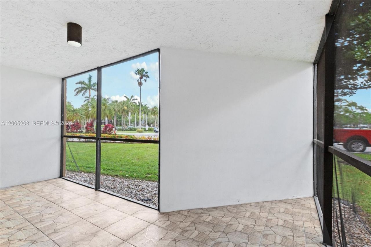 16400 Golf Club Rd, Unit 104, Weston, FL 33326 Photo