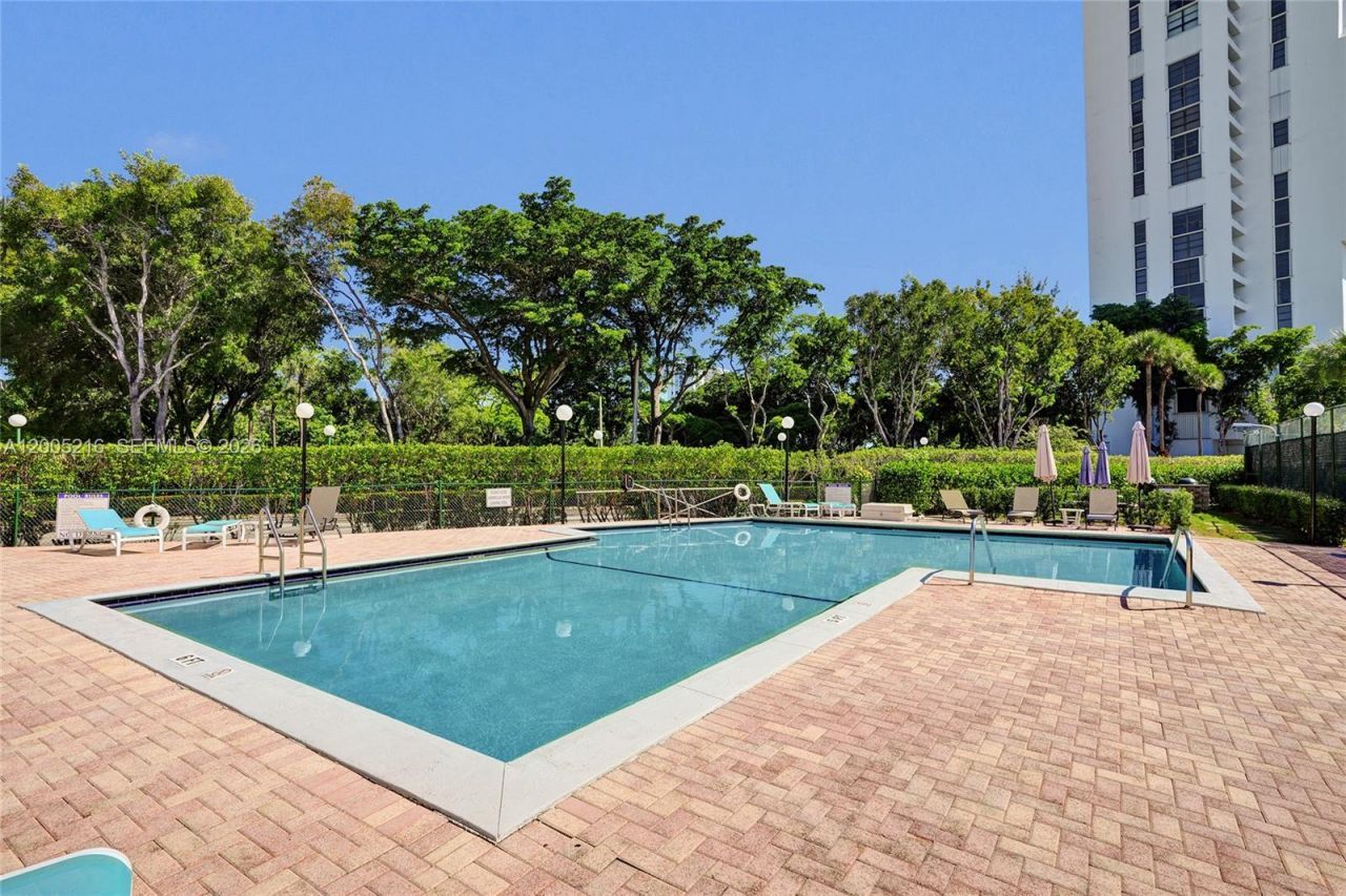 20332 NE 34th Ct , Unit 26, Aventura, FL 33180 Photo