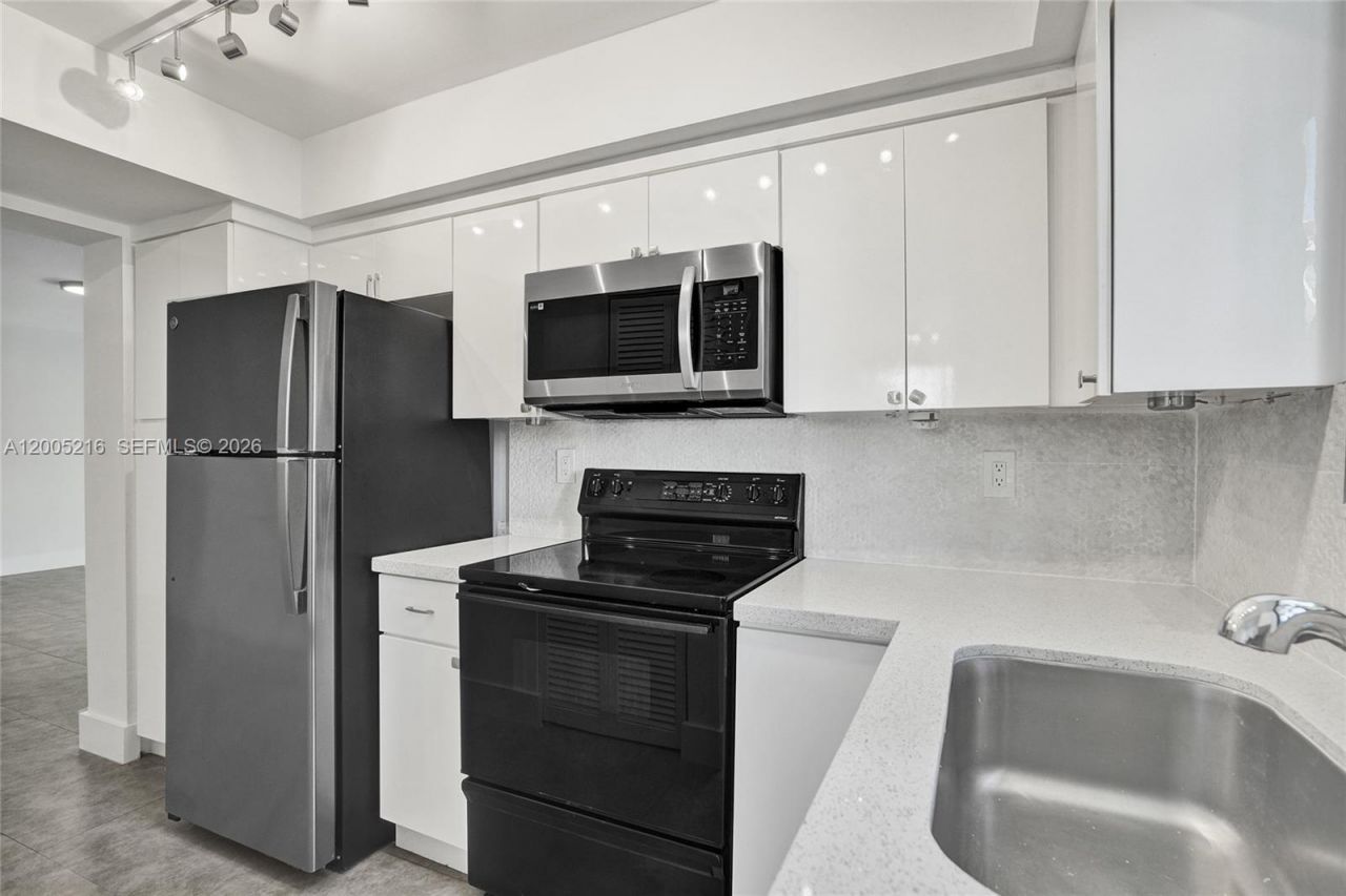 20332 NE 34th Ct , Unit 26, Aventura, FL 33180 Photo