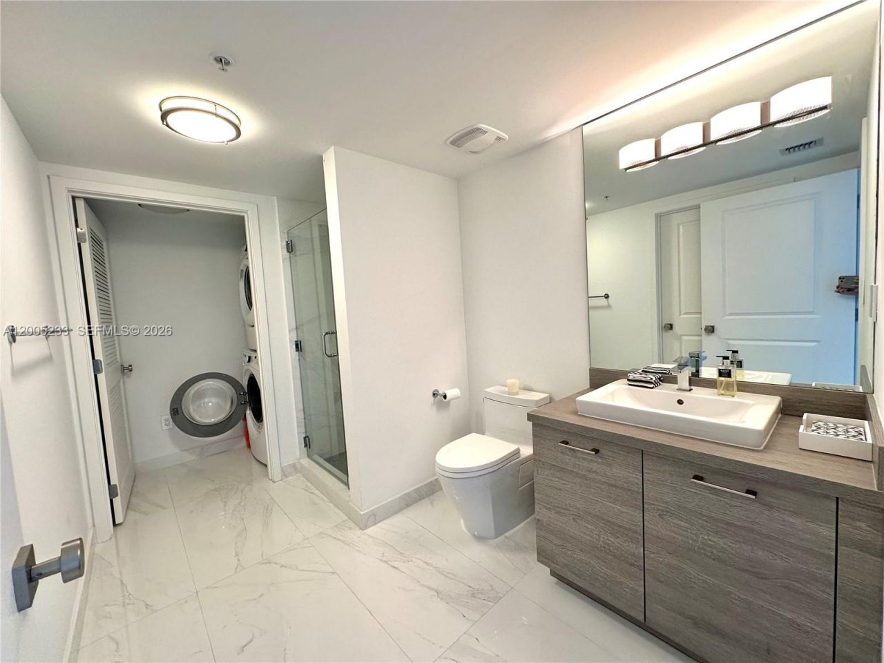 400 Sunny Isles Blvd, Unit 1708, Sunny Isles Beach, FL 33160 Photo