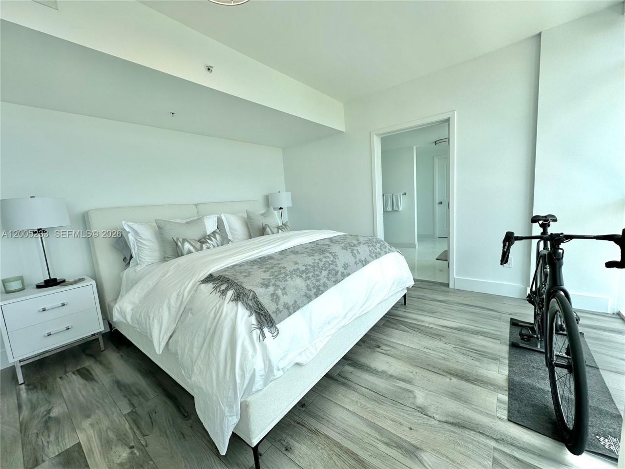 400 Sunny Isles Blvd, Unit 1708, Sunny Isles Beach, FL 33160 Photo