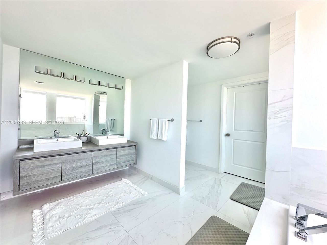 400 Sunny Isles Blvd, Unit 1708, Sunny Isles Beach, FL 33160 Photo
