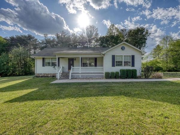 1013 Bradley Road, Blairsville, GA 30512