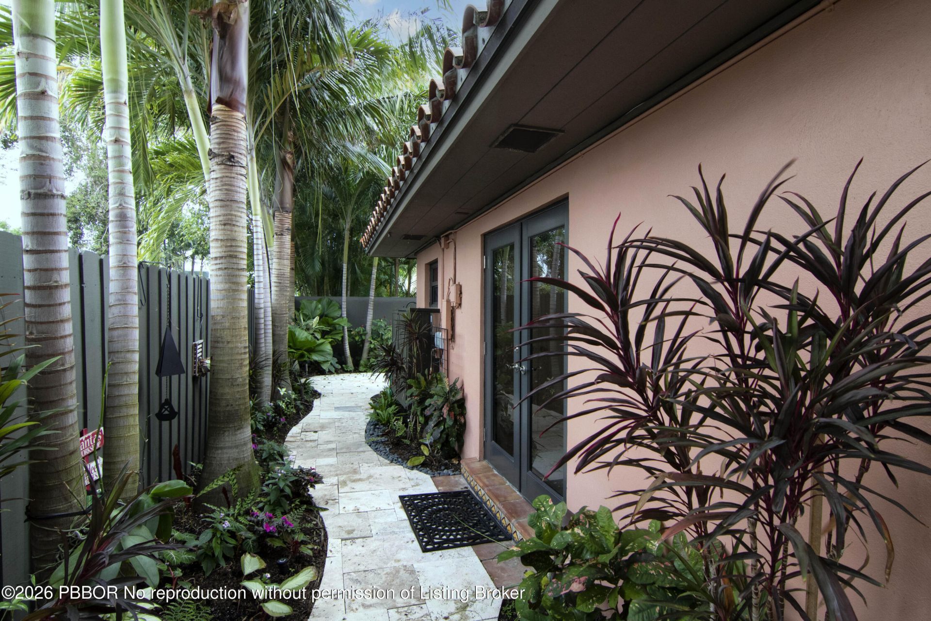 226 Chilean Avenue, Unit 4, Palm Beach, FL 33480 Photo