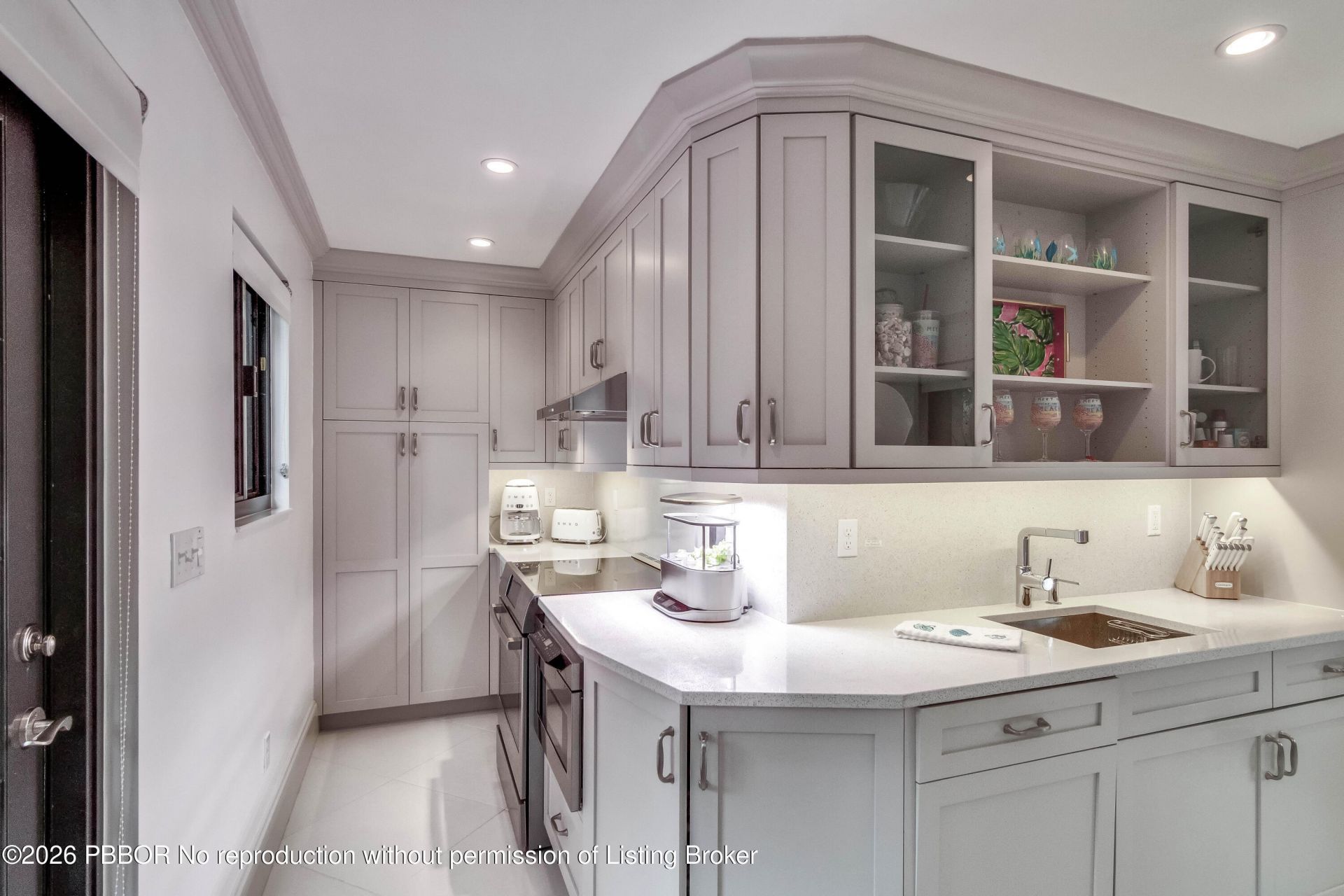 226 Chilean Avenue, Unit 4, Palm Beach, FL 33480 Photo