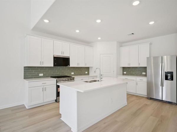 2305 Nicole Drive , Denton, TX 76208