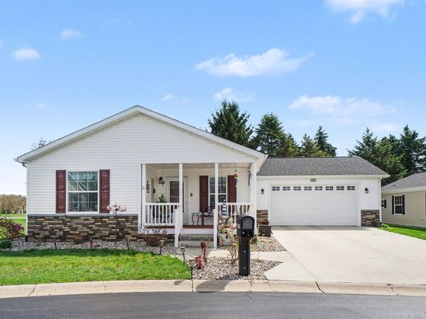 5300 Beardsley Court, Kalamazoo, MI 49004