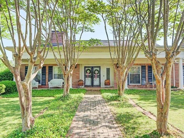 114 Linden, Houston, MS 38851