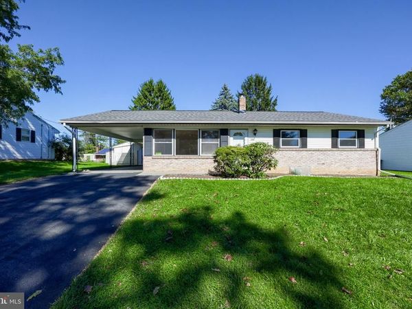 131 CAMBRIDGE DRIVE, MECHANICSBURG, PA 17055