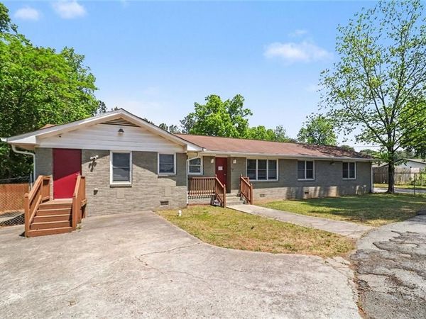 2561 Jerome Road , Atlanta, GA 30349