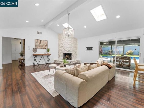 8920 Barrhill Way, Fair Oaks, CA 95628