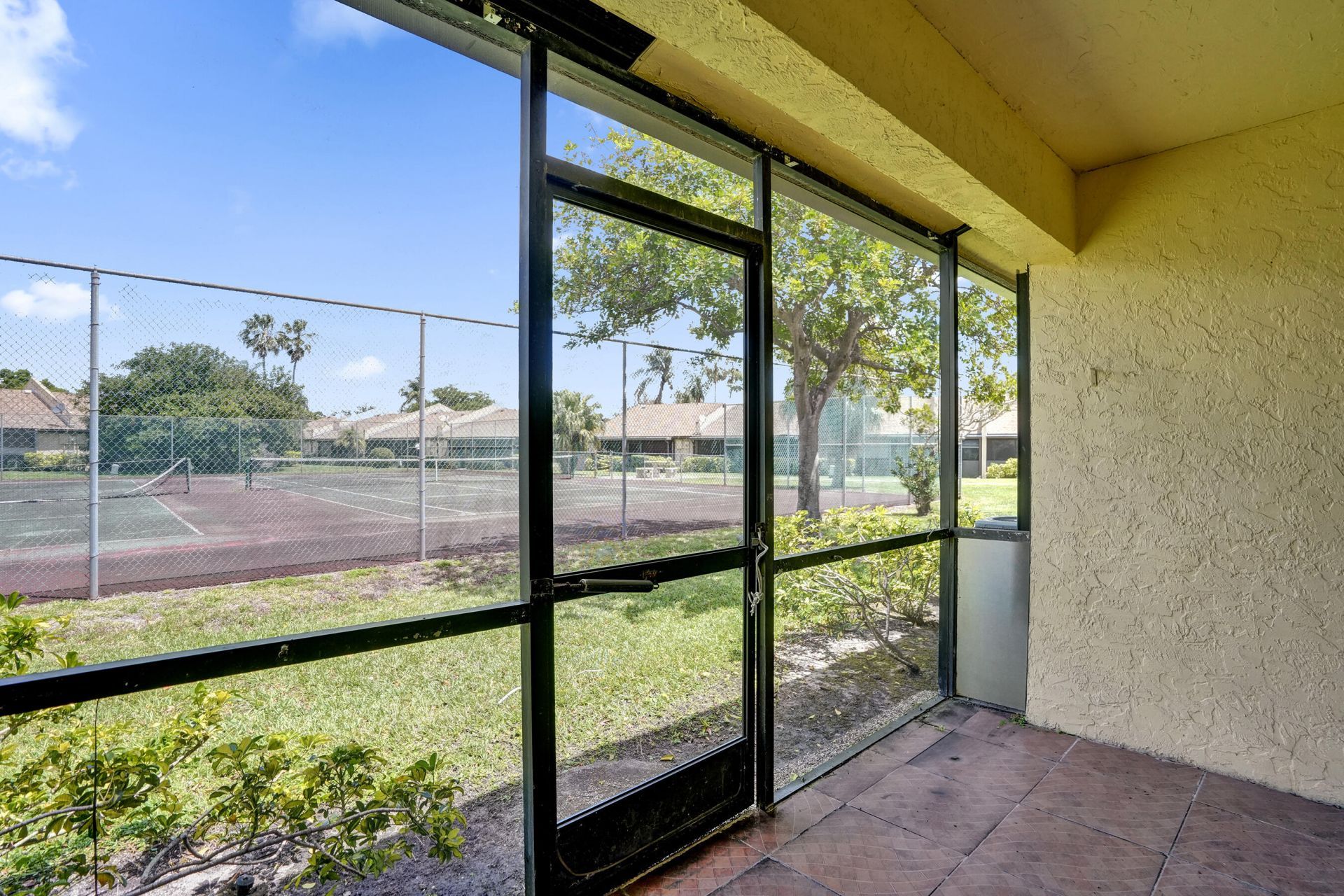 617 Banks Road, Unit 617, Margate, FL 33063 Photo