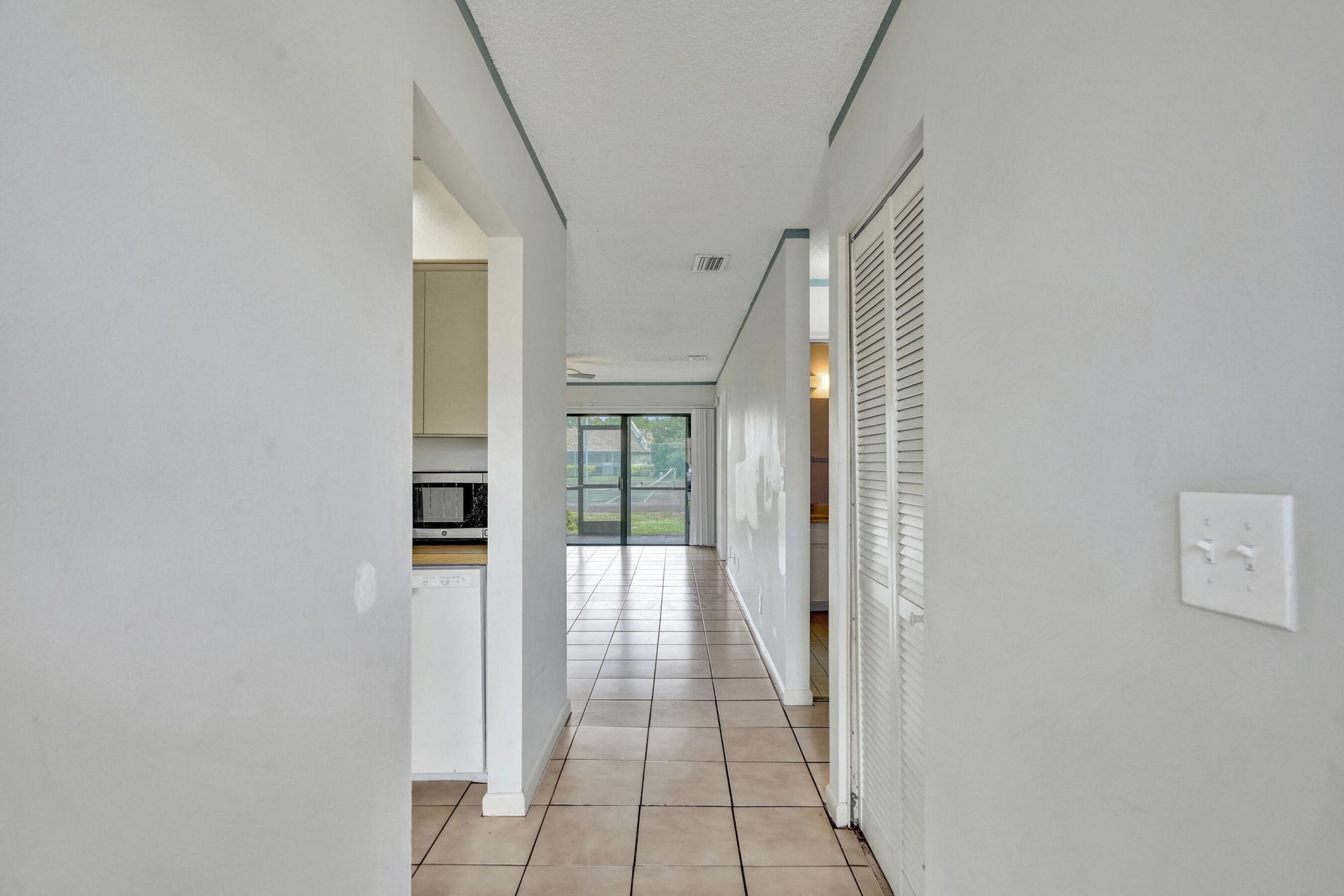 617 Banks Road, Unit 617, Margate, FL 33063 Photo