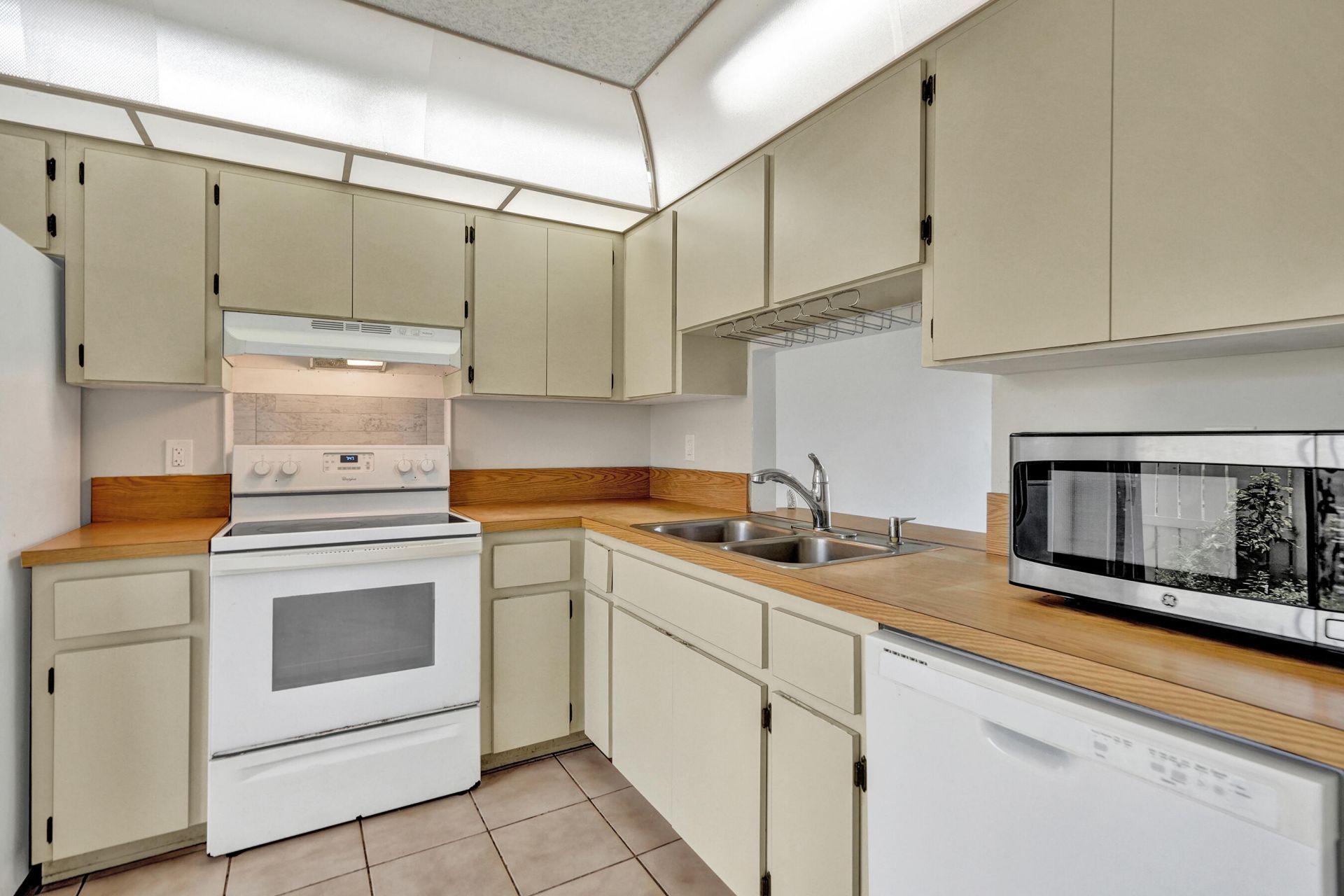 617 Banks Road, Unit 617, Margate, FL 33063 Photo