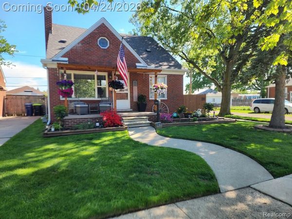 877 Moran Avenue, Lincoln Park, MI 48146