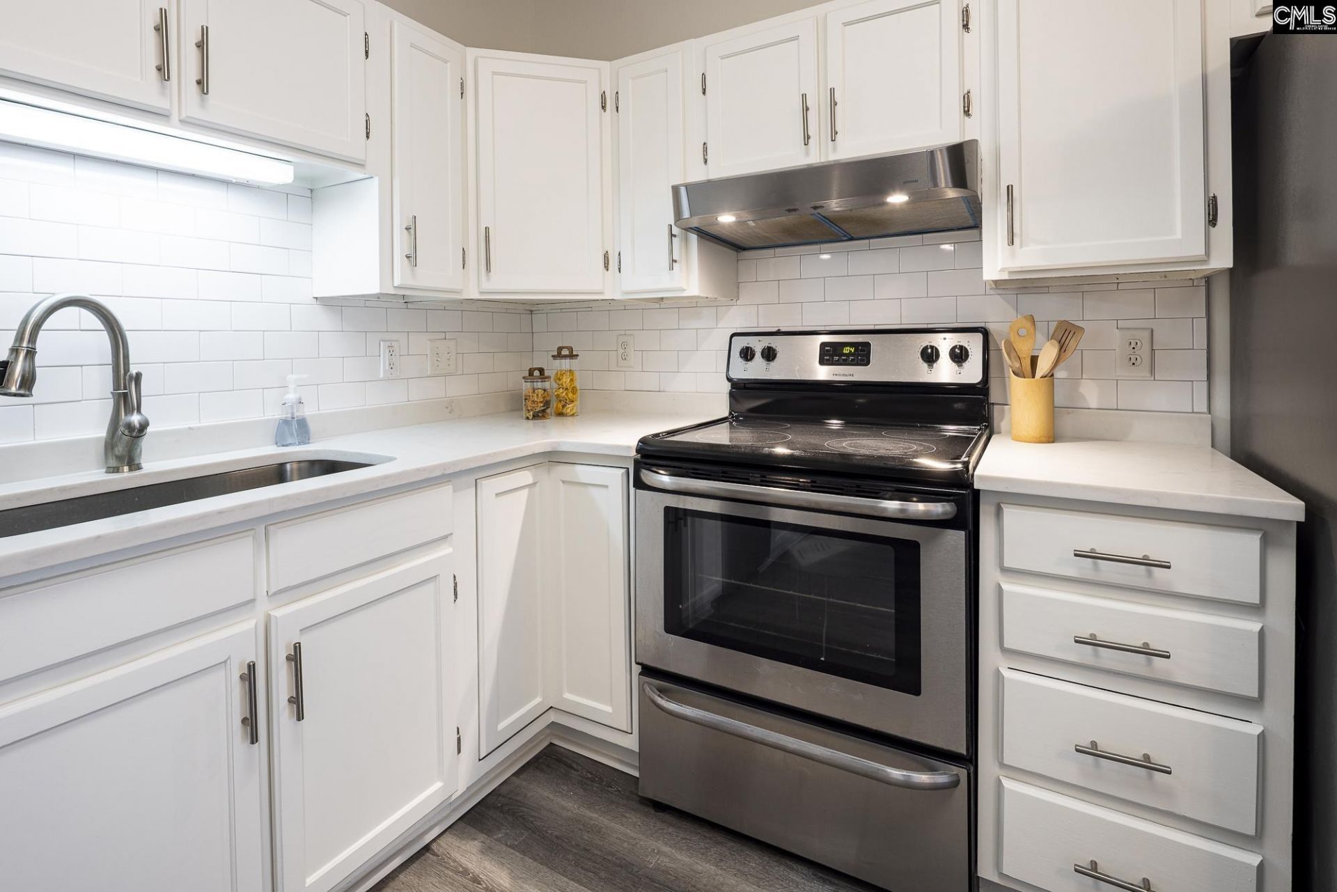 3927 W Buchanan Drive  Photo 10