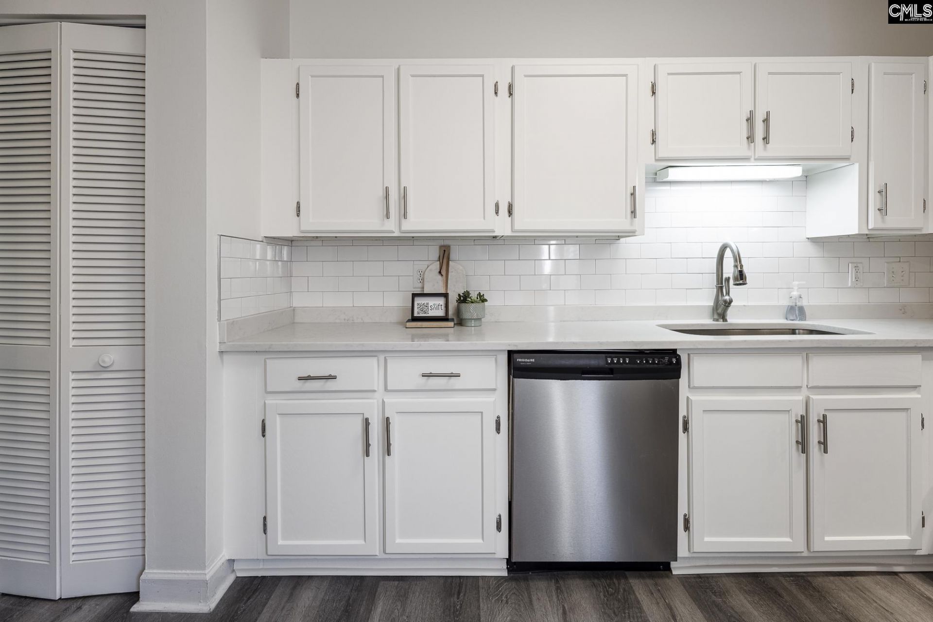 3927 W Buchanan Drive  Photo 8