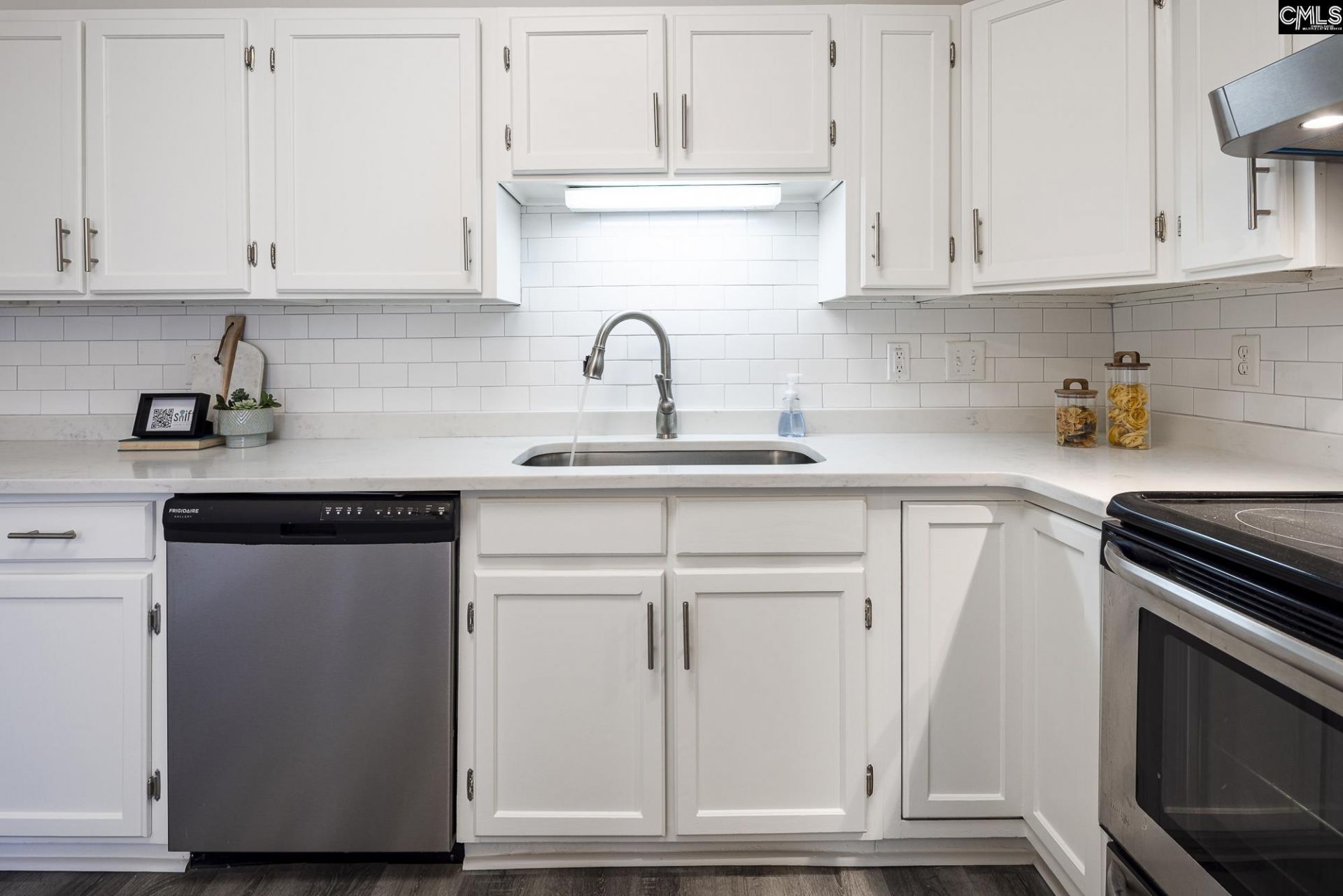 3927 W Buchanan Drive  Photo 9