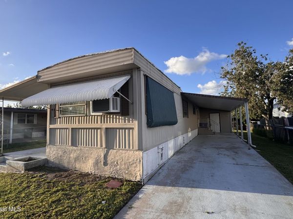 2522 Amberly Road NE, Palm Bay, FL 32905