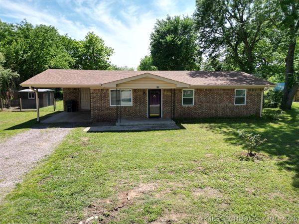 102 South Street , Mannsville, OK 73447