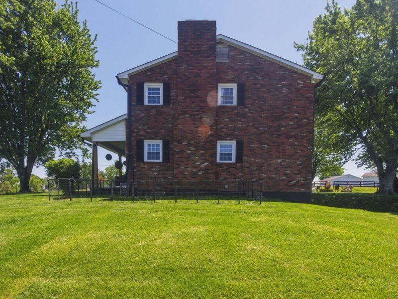 100 W Maple Leaf Road, Maysville, KY 41056 Photo 16