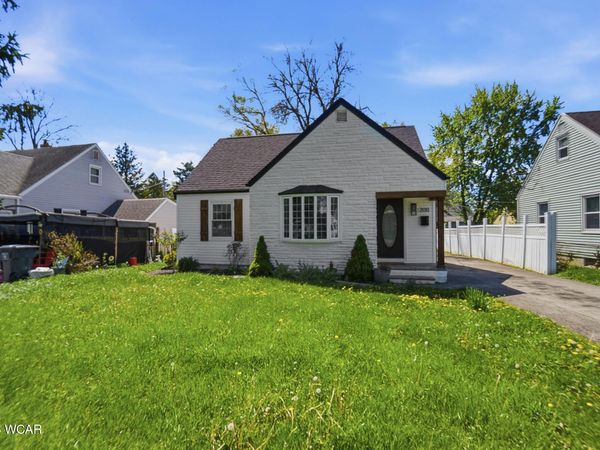 2011 W Wayne Street, Lima, OH 45805