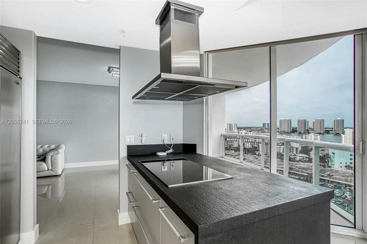 18201 Collins Ave , Unit 1701, Sunny Isles Beach, FL 33160 Photo