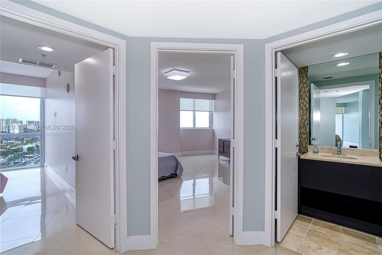 18201 Collins Ave , Unit 1701, Sunny Isles Beach, FL 33160 Photo