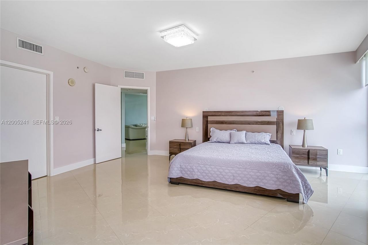 18201 Collins Ave , Unit 1701, Sunny Isles Beach, FL 33160 Photo