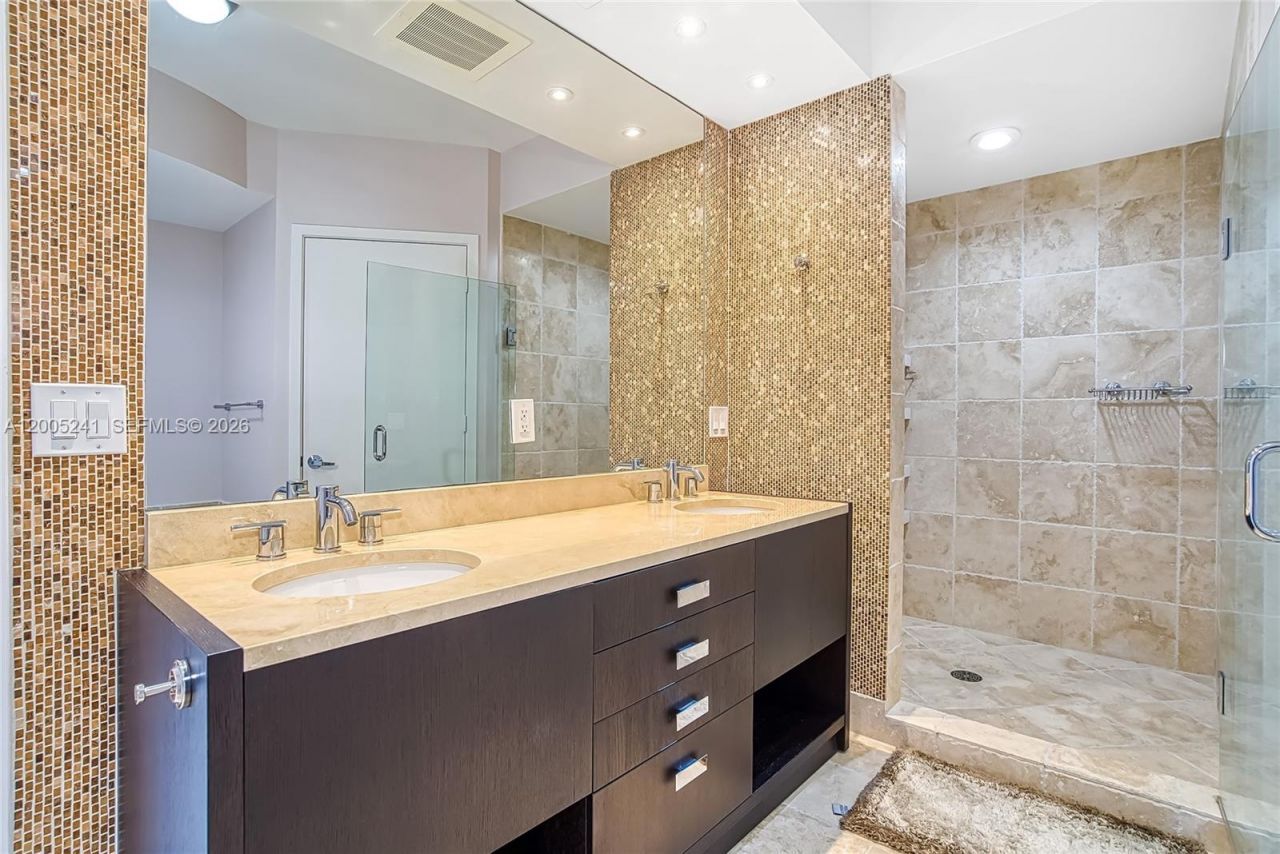 18201 Collins Ave , Unit 1701, Sunny Isles Beach, FL 33160 Photo