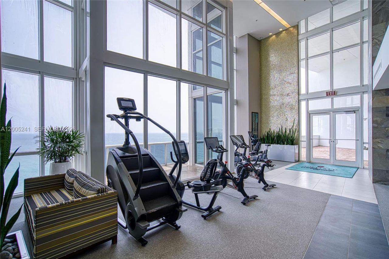 18201 Collins Ave , Unit 1701, Sunny Isles Beach, FL 33160 Photo