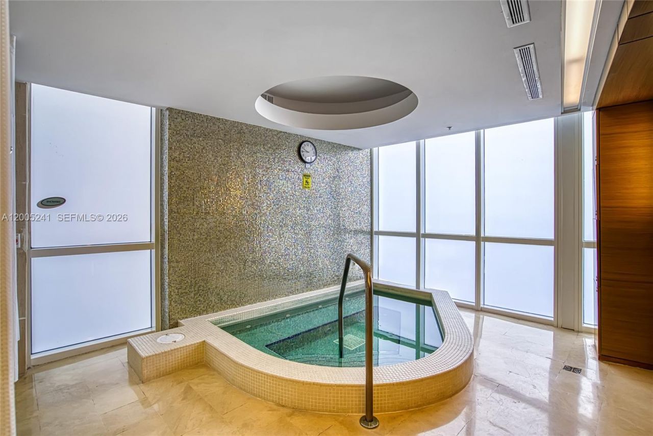 18201 Collins Ave , Unit 1701, Sunny Isles Beach, FL 33160 Photo