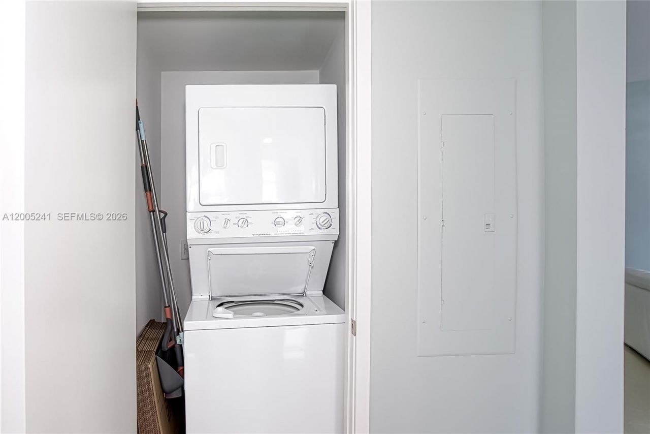 18201 Collins Ave , Unit 1701, Sunny Isles Beach, FL 33160 Photo