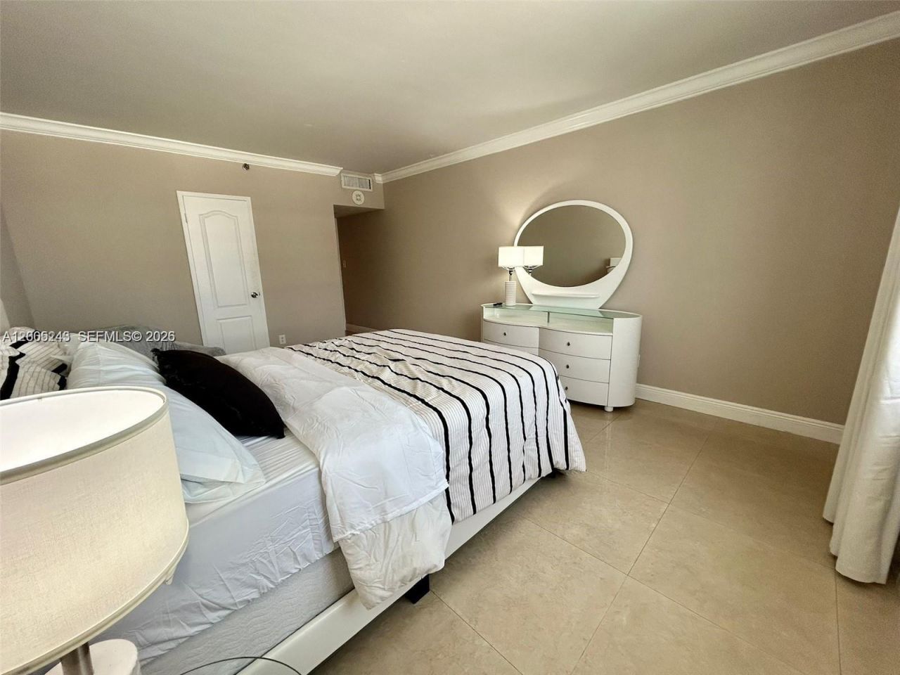 100 Lincoln Rd , Unit 1010, Miami Beach, FL 33139 Photo