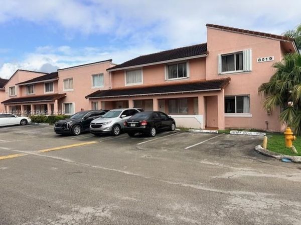 8019 Lake Dr , Unit 103, Doral, FL 33166