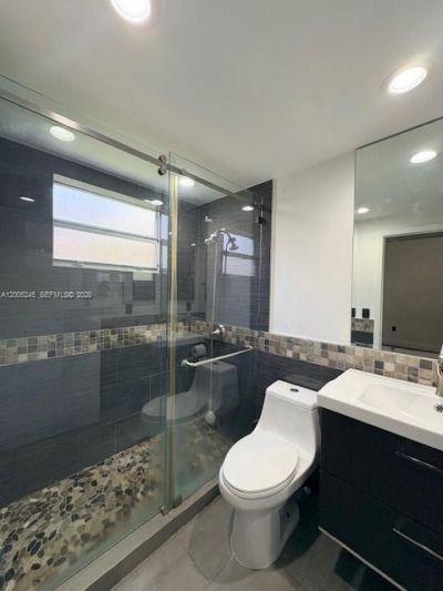 8019 Lake Dr, Unit 103, Doral, FL 33166 Photo