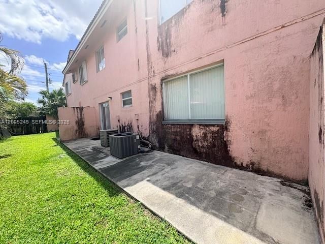 8019 Lake Dr, Unit 103, Doral, FL 33166 Photo