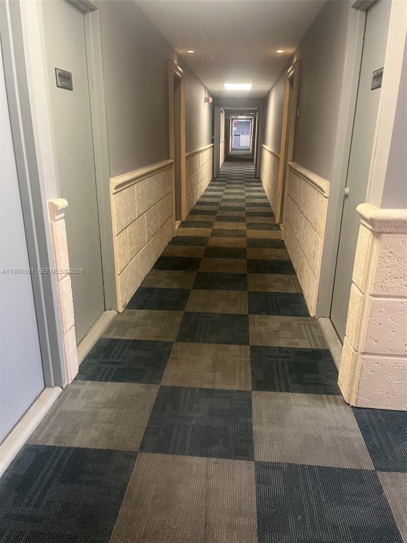7545 E Treasure Dr, Unit 5H, North Bay Village, FL 33141 Photo