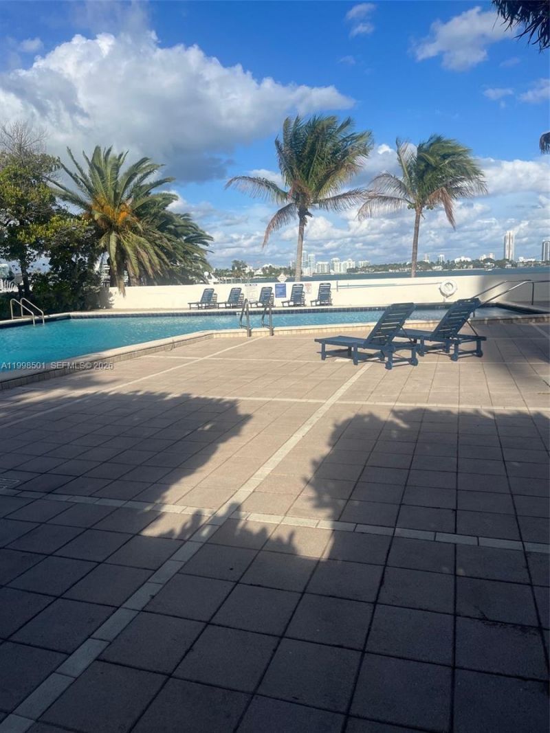 7545 E Treasure Dr, Unit 5H, North Bay Village, FL 33141 Photo