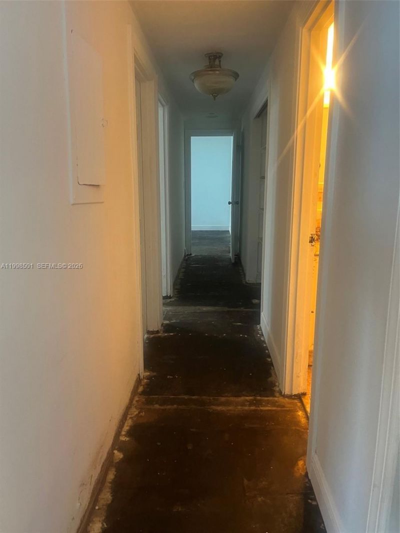 7545 E Treasure Dr, Unit 5H, North Bay Village, FL 33141 Photo