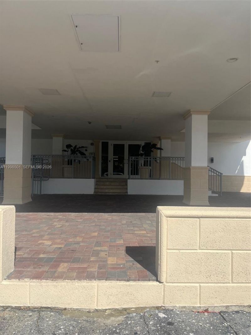 7545 E Treasure Dr, Unit 5H, North Bay Village, FL 33141 Photo