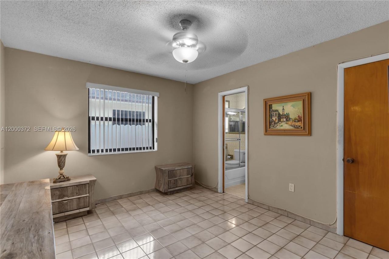 6770 SW 15th St , Miami, FL 33144 Photo