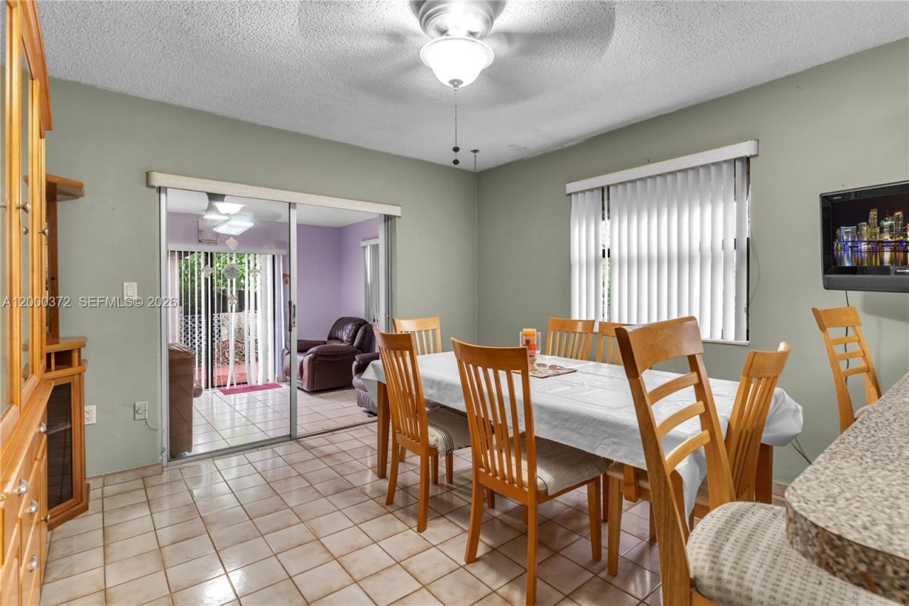 6770 SW 15th St , Miami, FL 33144 Photo