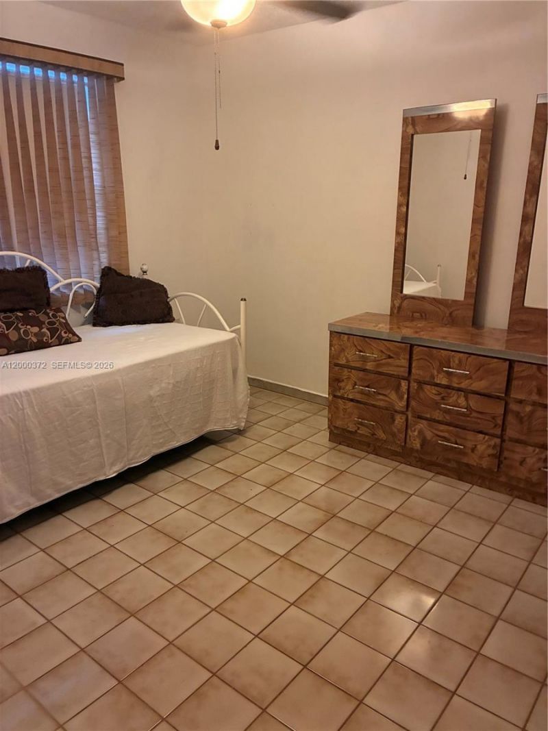 6770 SW 15th St , Miami, FL 33144 Photo