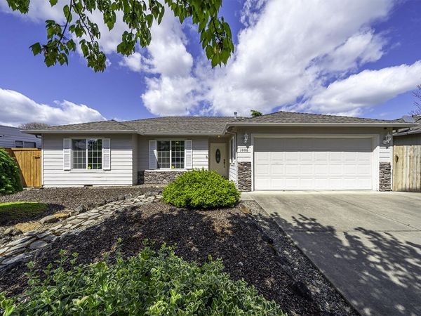 1006 Parkdale Avenue, Medford, OR 97501