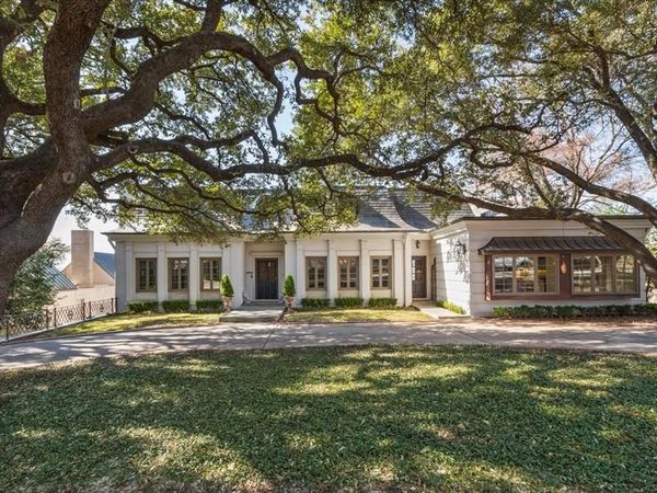 212 Hazelwood Drive, Fort Worth, TX 76107