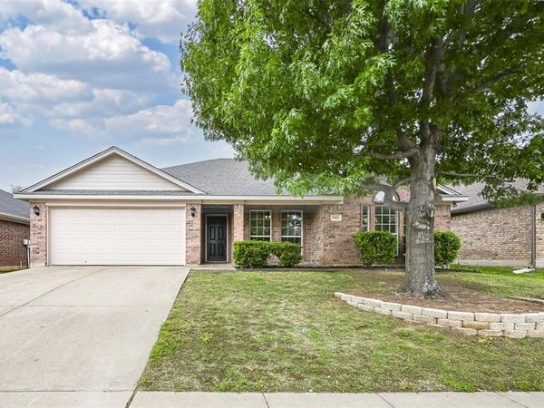 705 Ridgehill Drive , Burleson, TX 76028