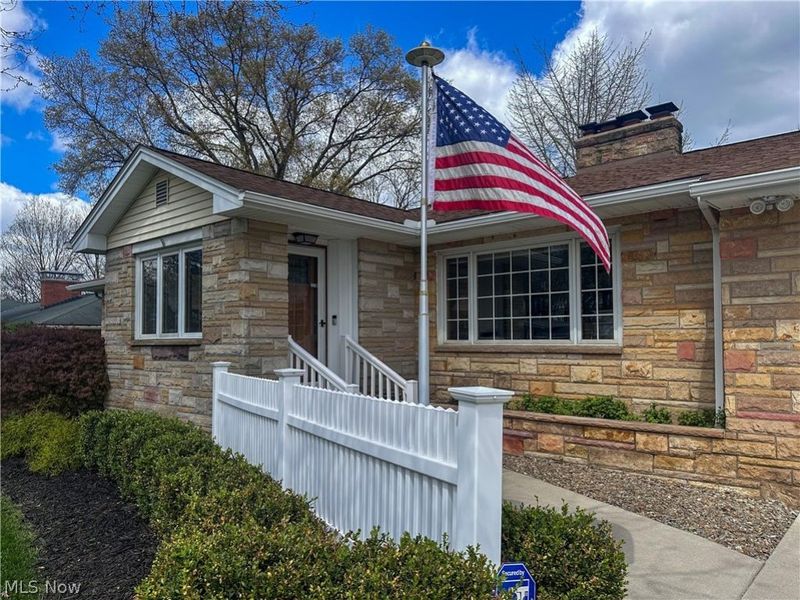 1011 Park Circle, Girard, OH 44420 Photo 3